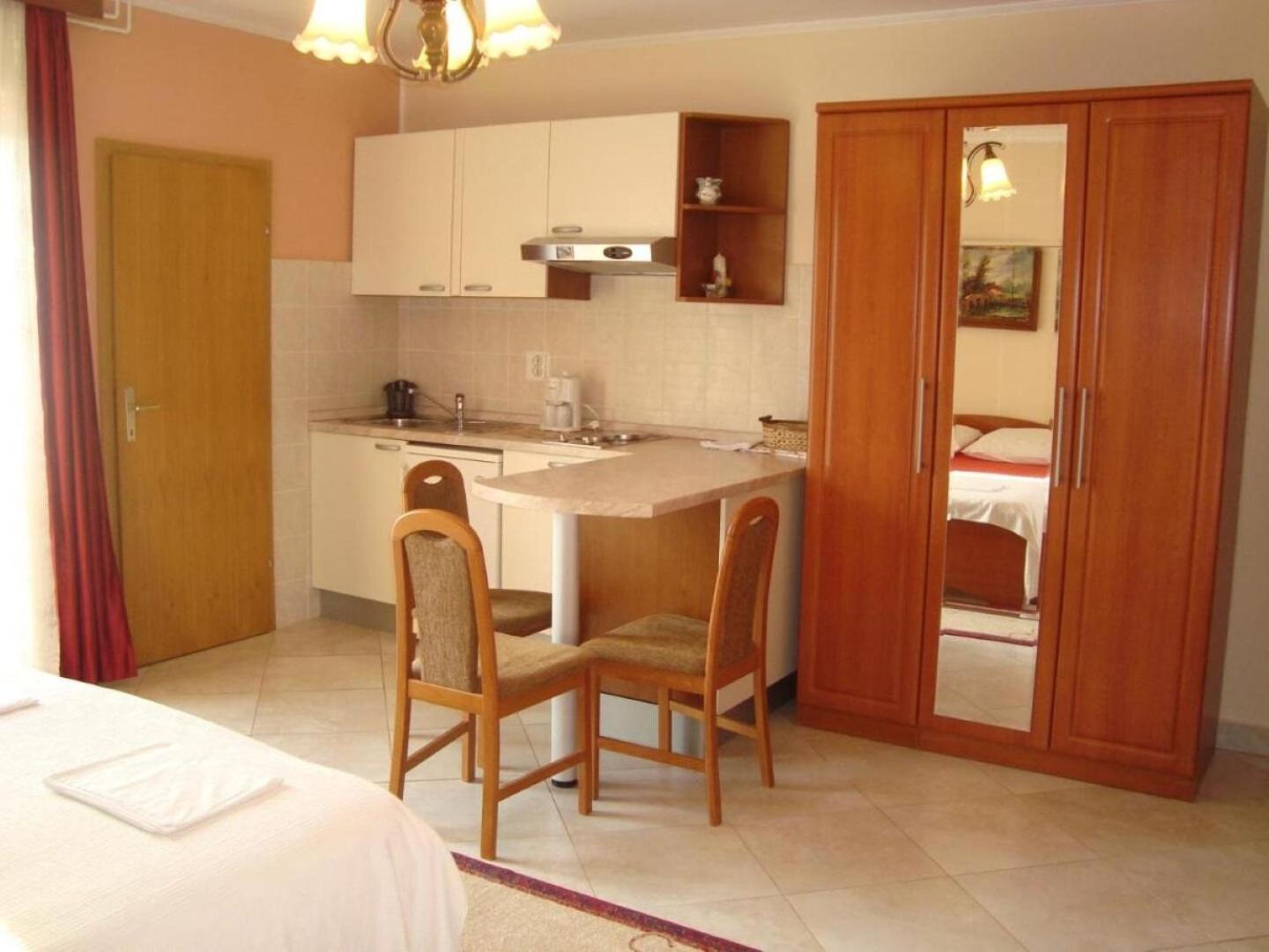 Apartment Marie Omisalj ภายนอก รูปภาพ